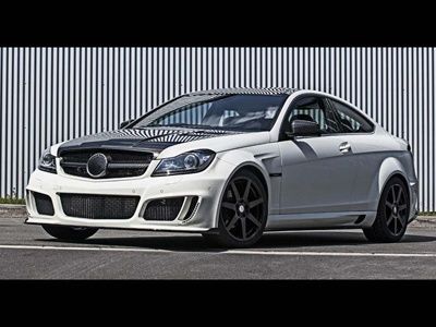 В Mansory придумали новый «костюм» для купе Mercedes-Benz C-class